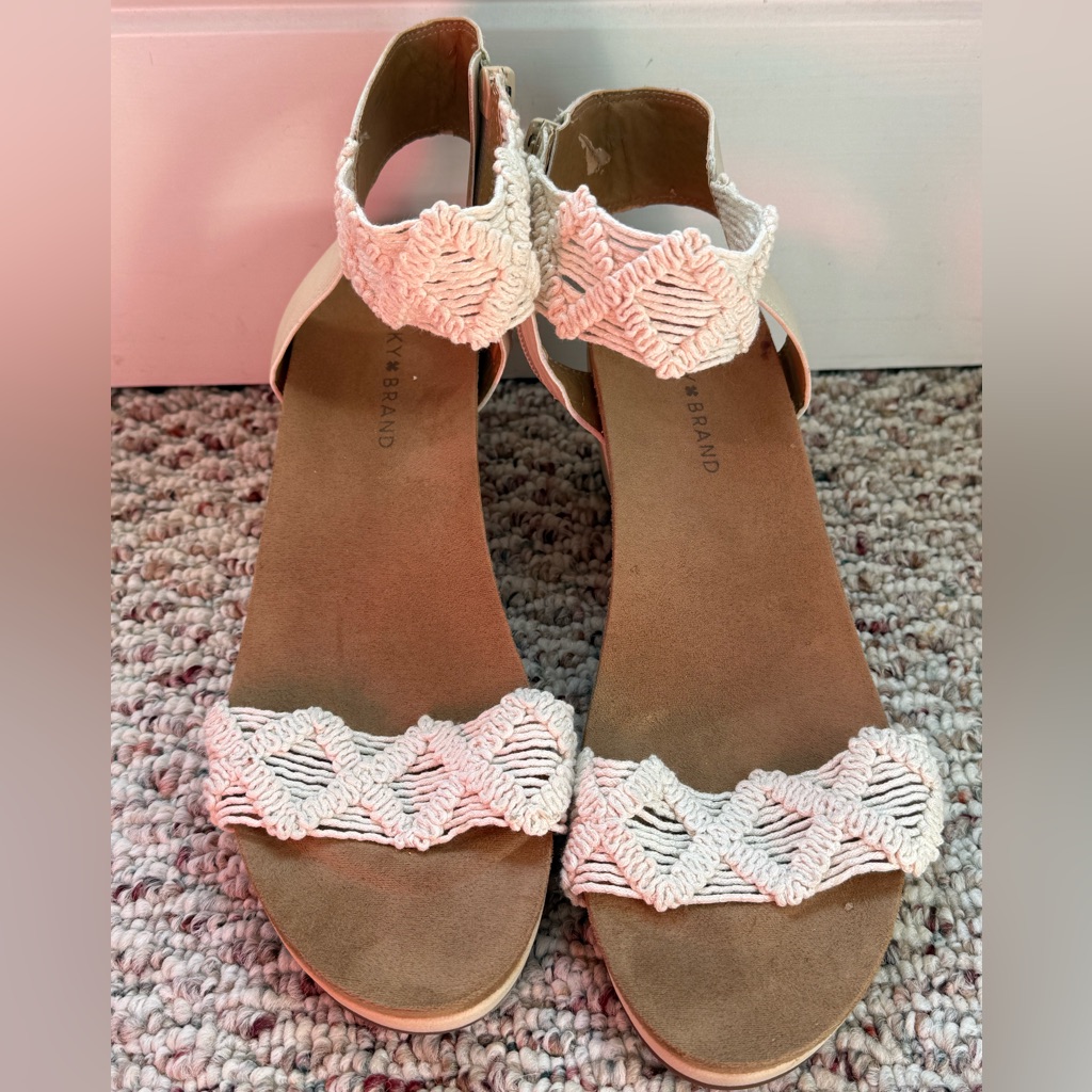Lucky Brand Kierlo Wedge Sandals Size 10m42